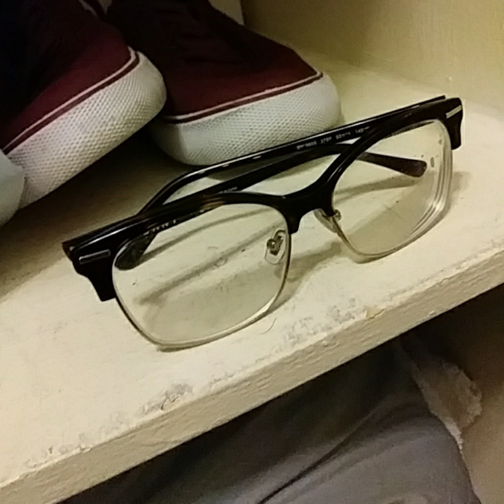 Glasses Rd - Picture 4 of 4